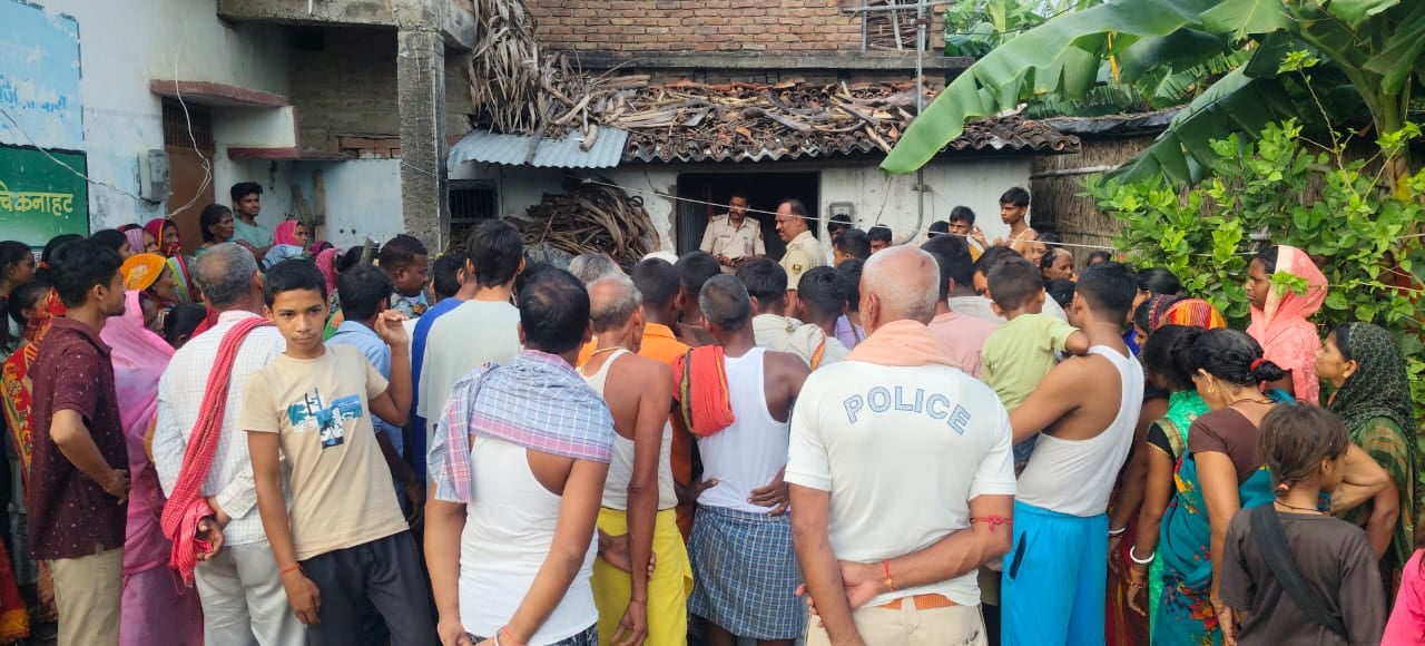 समस्तीपुर जिले के सरायरंजन में महिला का शव एक गाछी में गड्ढे में छुपा कर बरामद होने के बाद मामल