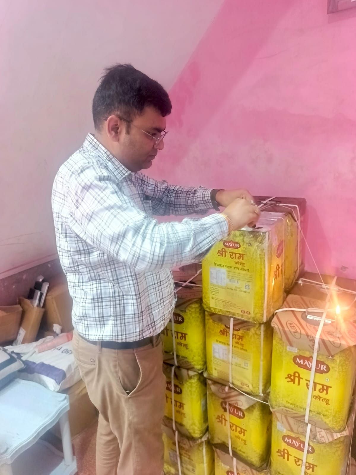 बछरावां में केले की गुणवत्ता की जांच करती एफएसडीए की टीम। बछरावां में केले की गुणवत्ता की जांच करती एफएसडीए की टीम।