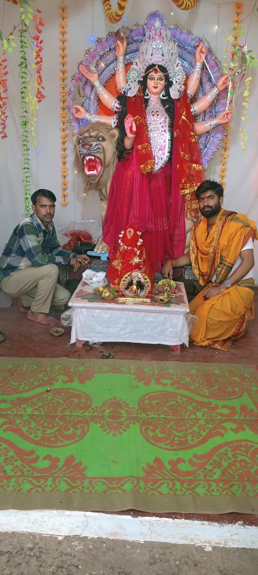 भैला मकदूमपुर माता रानी की पूजा करते भक्ति संवाद