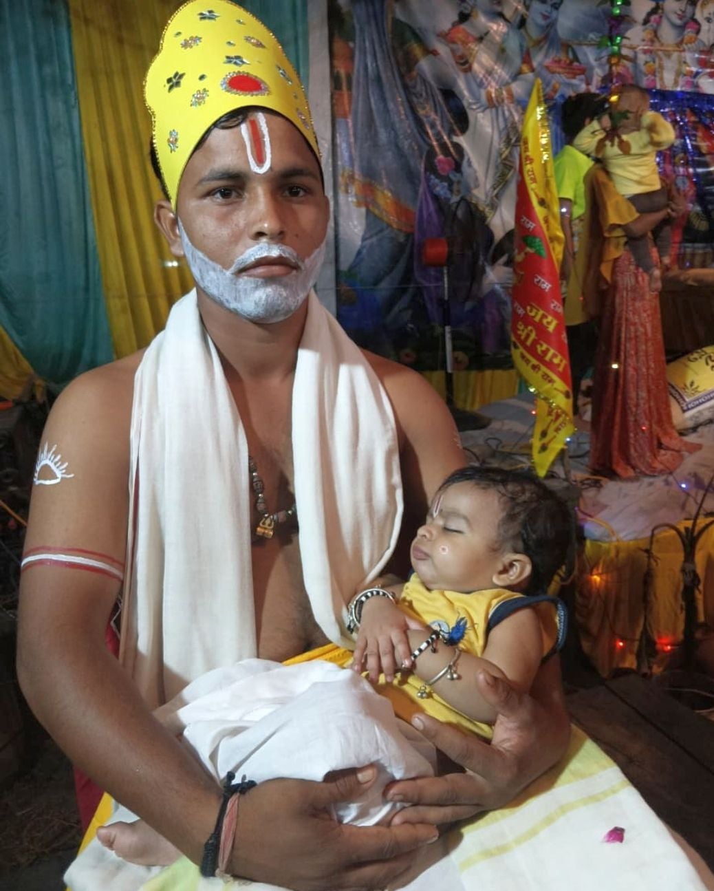 चौहनापुर में राम बरात में देवस्वरूपों की झांकी। संवाद 
