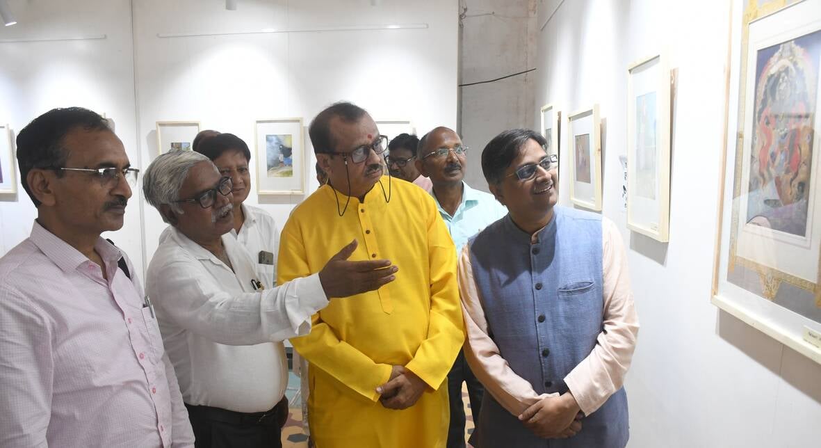 ललित कला अकादमी में लगाई गई प्रदर्शनी में किया गया कार्यक्रम