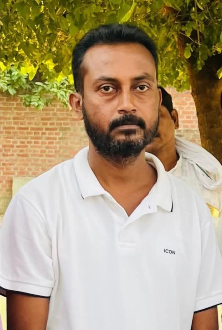 शाहजहांपुर में एक मकान के बाहर लगे मीटर। संवाद शाहजहांपुर में एक मकान के बाहर लगे मीटर। संवाद