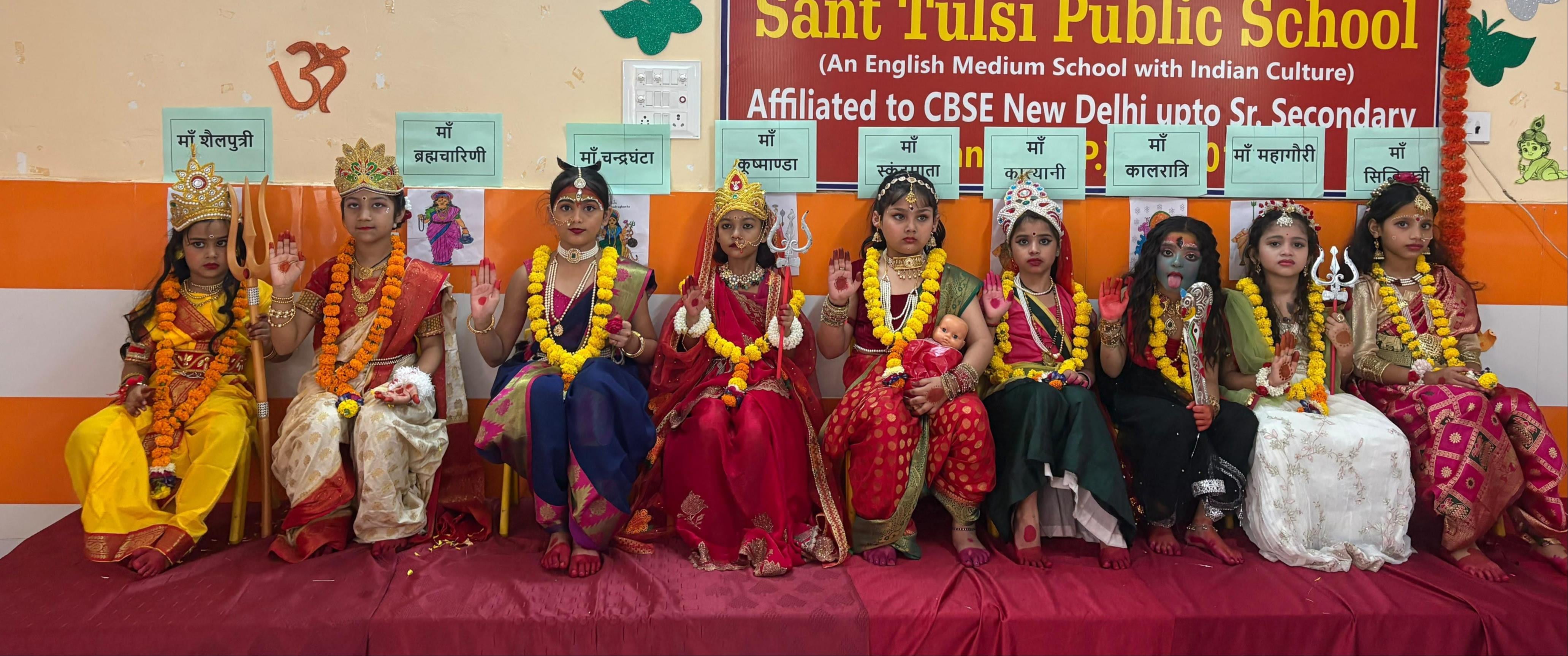 फोटो 15- तथागत ज्ञानस्थली में रामलीला में अभिनय करने वाले शिक्षक। स्रोत - विद्यालय फोटो 15- तथागत ज्ञानस्थली में रामलीला में अभिनय करने वाले शिक्षक। स्रोत - विद्यालय