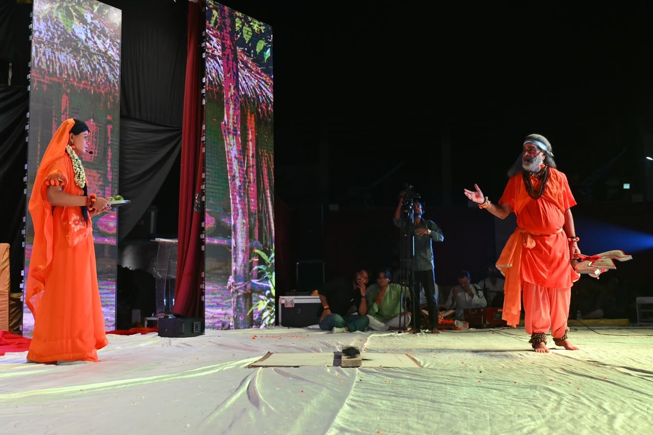कृतिका गुजराती लुक वाली खबर के लिए कृतिका गुजराती लुक वाली खबर के लिए