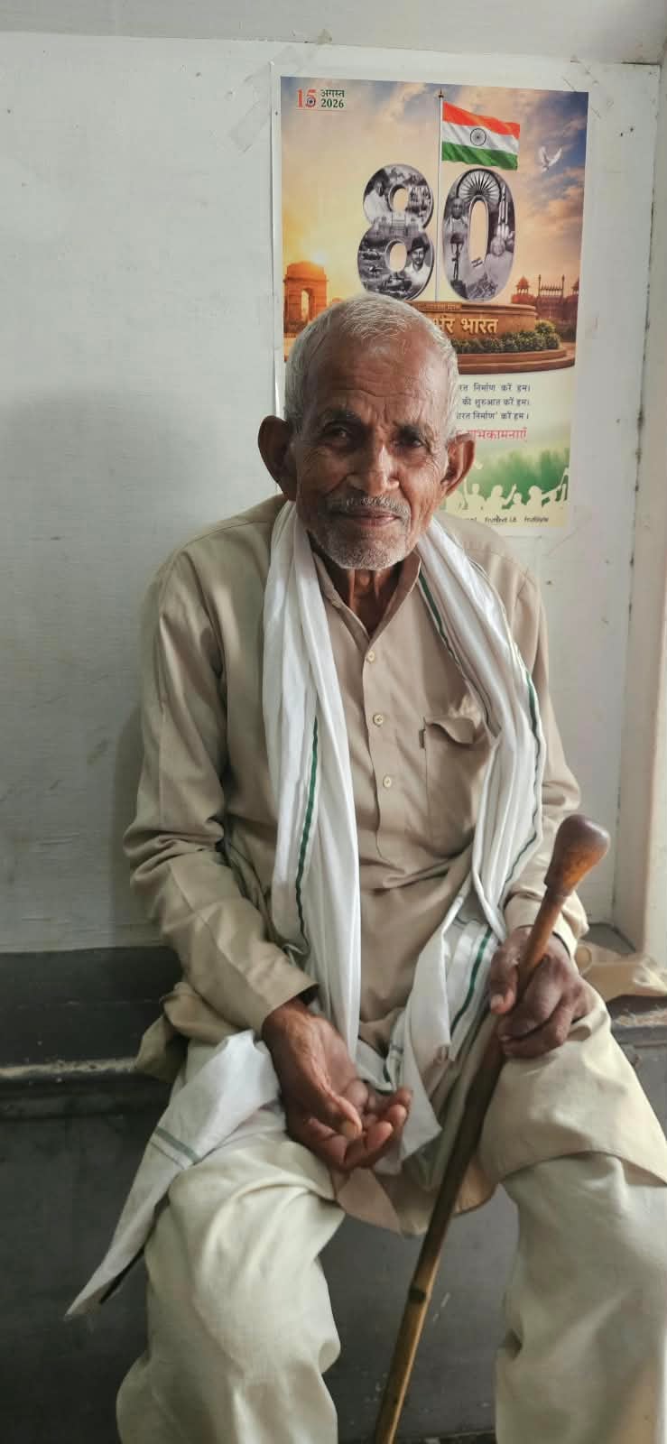 राजकीय मेडिकल कॉलेज में मेडिसिन विभाग के बाहर लगी मरीजों की लाइन। संवाद