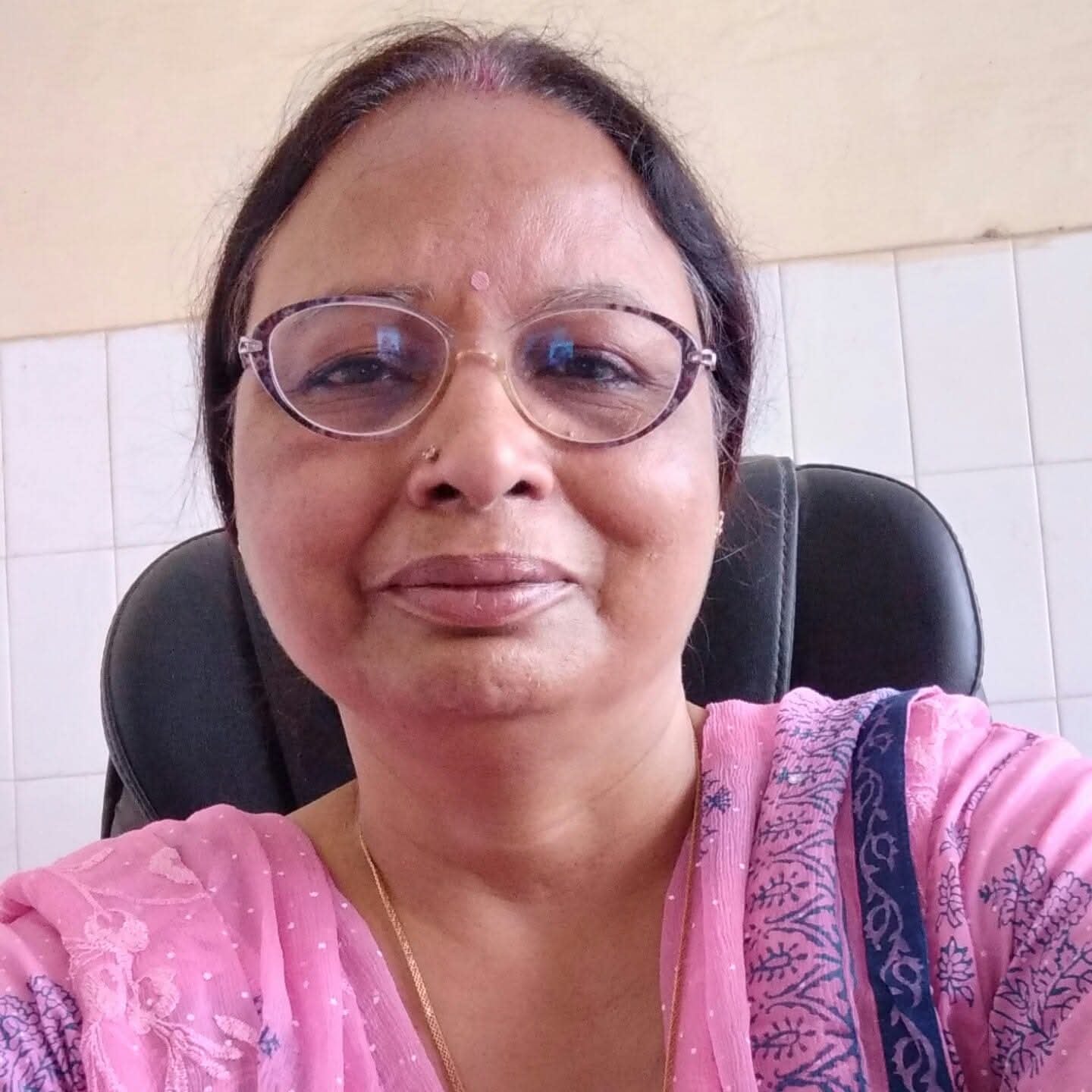 सुमन कुशवाहा, प्रधानाध्यापिका