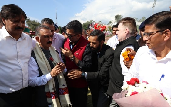 धर्मशाला में नेशनल ई गर्वनेंस कॉफ्रेंस में मुख्यमंत्री सुखविंद्र सुक्खू को सम्मानित करते हुए । धर्मशाला में नेशनल ई गर्वनेंस कॉफ्रेंस में मुख्यमंत्री सुखविंद्र सुक्खू को सम्मानित करते हुए ।