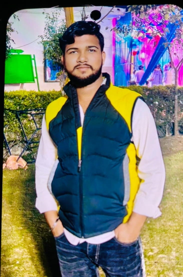 युवक हनी चौधरी की हत्या के विरोध में अनूपशहर स्टेट हाईवे पर जाम लगाने पहुंचे गांव मौसमगढ़ के ग् युवक हनी चौधरी की हत्या के विरोध में अनूपशहर स्टेट हाईवे पर जाम लगाने पहुंचे गांव मौसमगढ़ के ग्