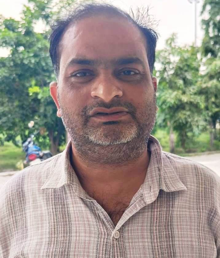 फोटो- 29 मतदान केंद्र का निरीक्षण करते डीएम। फोटो- 29 मतदान केंद्र का निरीक्षण करते डीएम।