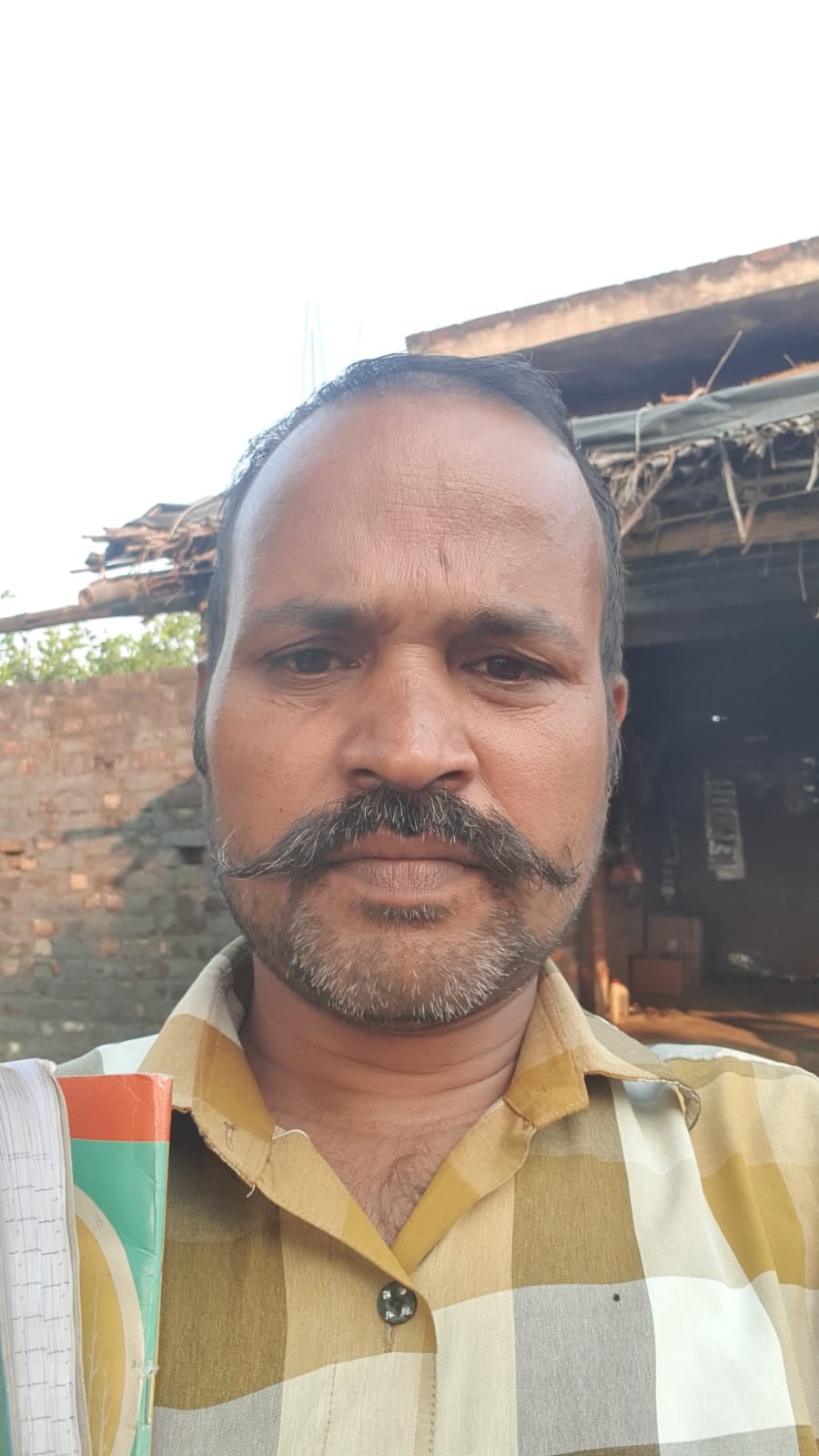फोटो- 29 मतदान केंद्र का निरीक्षण करते डीएम। फोटो- 29 मतदान केंद्र का निरीक्षण करते डीएम।