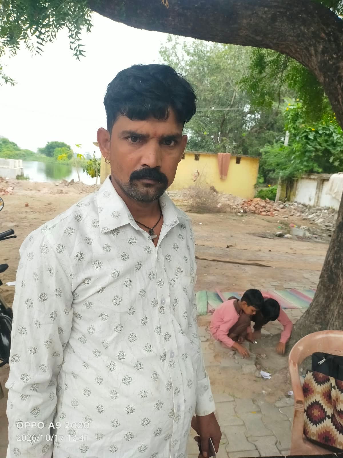 फोटो- 29 मतदान केंद्र का निरीक्षण करते डीएम। फोटो- 29 मतदान केंद्र का निरीक्षण करते डीएम।