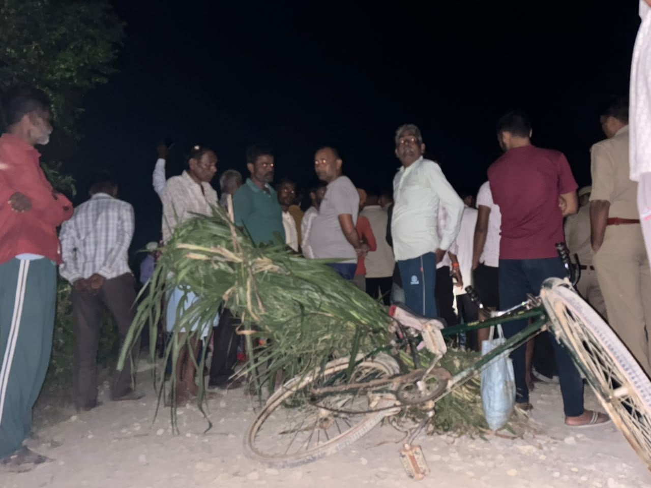 घटना स्थल का मौका मुआयना करती एसपी डॉ. ख्याति गर्ग। स्रोत ग्रामीण