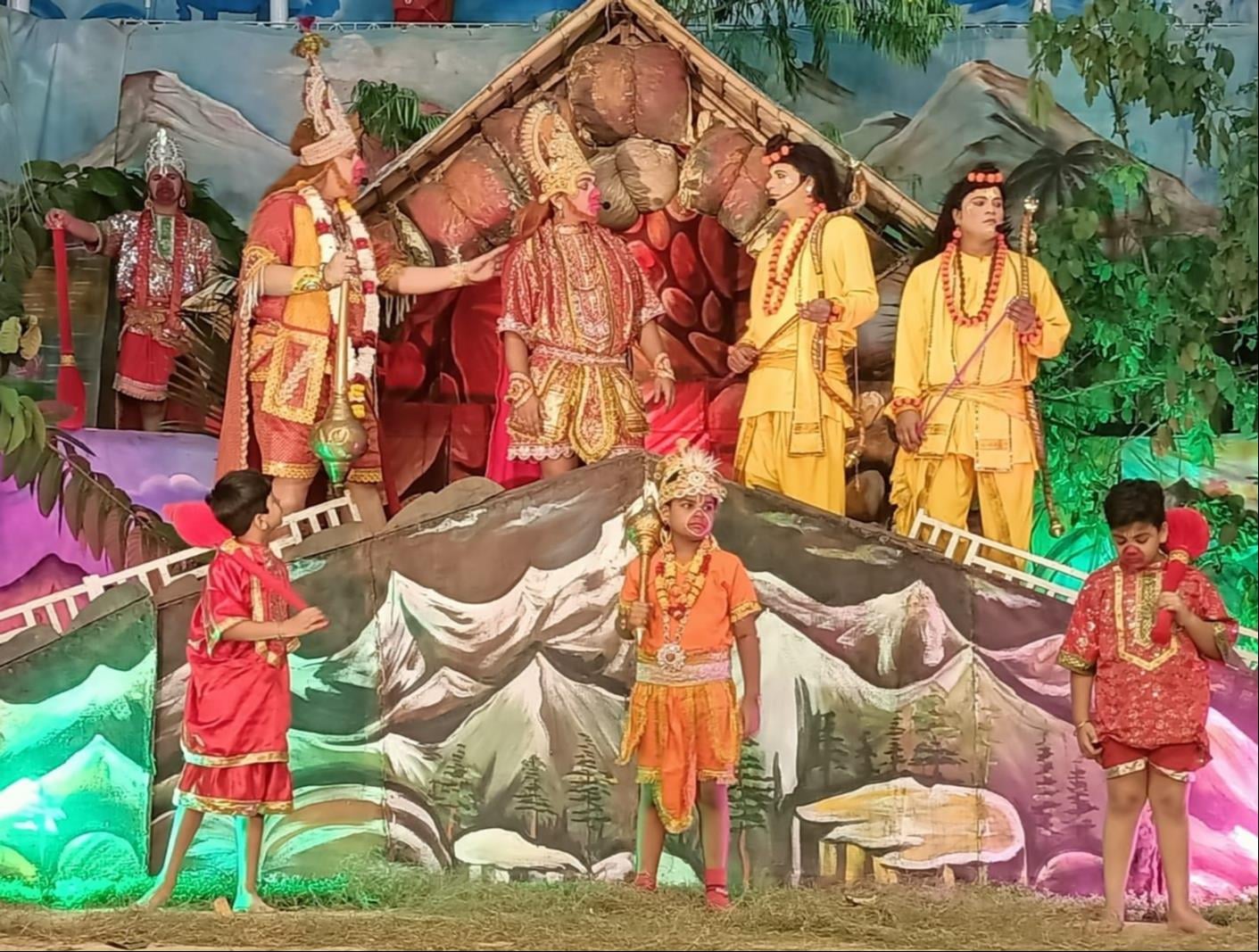 कैराना में चल रही श्री रामलीला का दृश्य-आयोजक