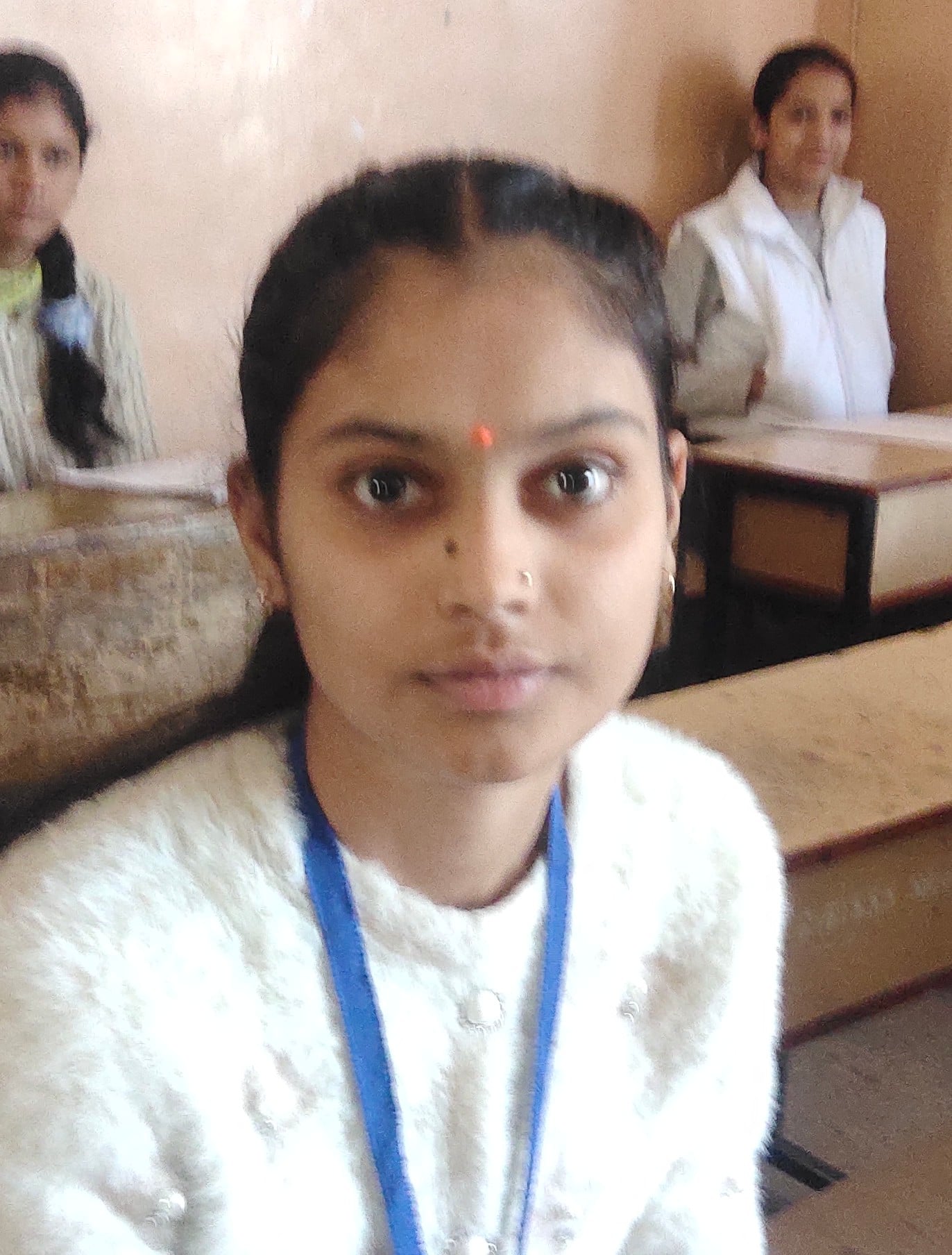 सोलन शहर के कन्या स्कूल में आयोजित अमर उजाला अतुल माहेश्वरी छात्रवृत्ति परीक्षा के दौरान मौजूद सोलन शहर के कन्या स्कूल में आयोजित अमर उजाला अतुल माहेश्वरी छात्रवृत्ति परीक्षा के दौरान मौजूद