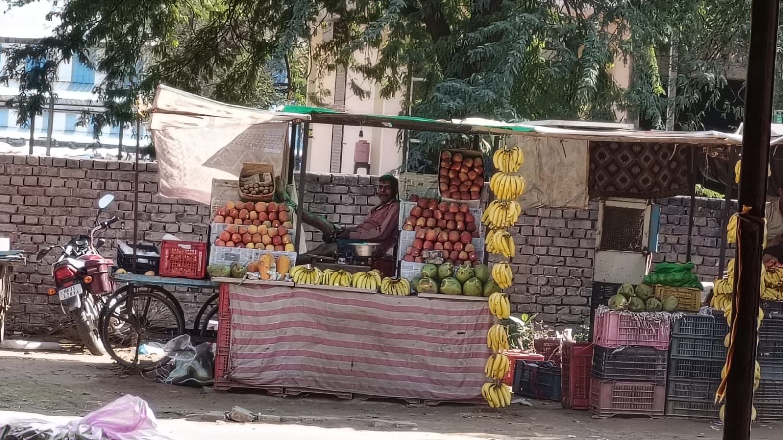 फोटो संख्या:61- सिनेमा रोड पर लगा जाम--संवाद फोटो संख्या:61- सिनेमा रोड पर लगा जाम--संवाद
