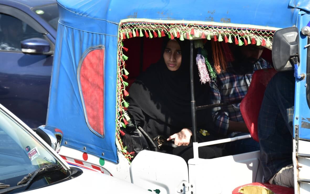 लविवि में प्रदर्शन करते एबीवीपी के कार्यकर्ता