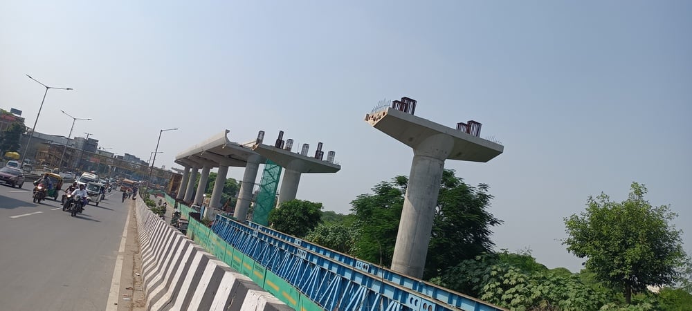 मेट्रो के दूसरे कॉरिडोरमें ट्रैक और स्टेशन बनाने का हो रहा कार्य ।अमर उजाला मेट्रो के दूसरे कॉरिडोरमें ट्रैक और स्टेशन बनाने का हो रहा कार्य ।अमर उजाला