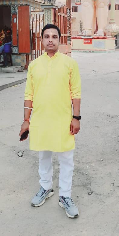 दुबिहा की खबर में---अशोक पांडेय। स्रोत- स्वयं दुबिहा की खबर में---अशोक पांडेय। स्रोत- स्वयं