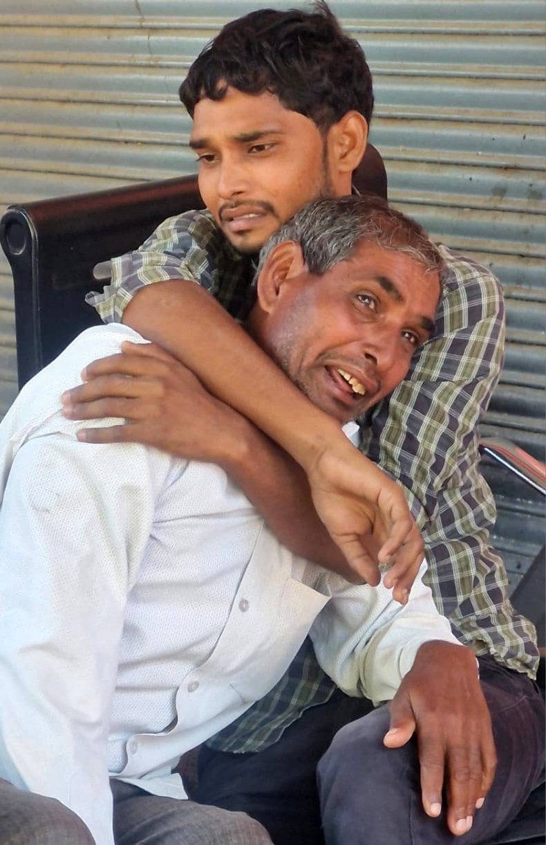 दिल्ली-देहरादून एक्सप्रेसवे पर नागल में थार की टक्कर से टूटा क्रश बैरियर। संवाद दिल्ली-देहरादून एक्सप्रेसवे पर नागल में थार की टक्कर से टूटा क्रश बैरियर। संवाद