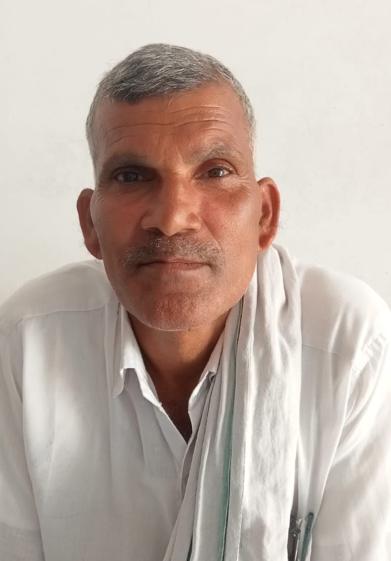 फोटो 31- मोहनपुरा क्षेत्र में खेतों में डाली गई गोबर की खाद। संवाद फोटो 31- मोहनपुरा क्षेत्र में खेतों में डाली गई गोबर की खाद। संवाद