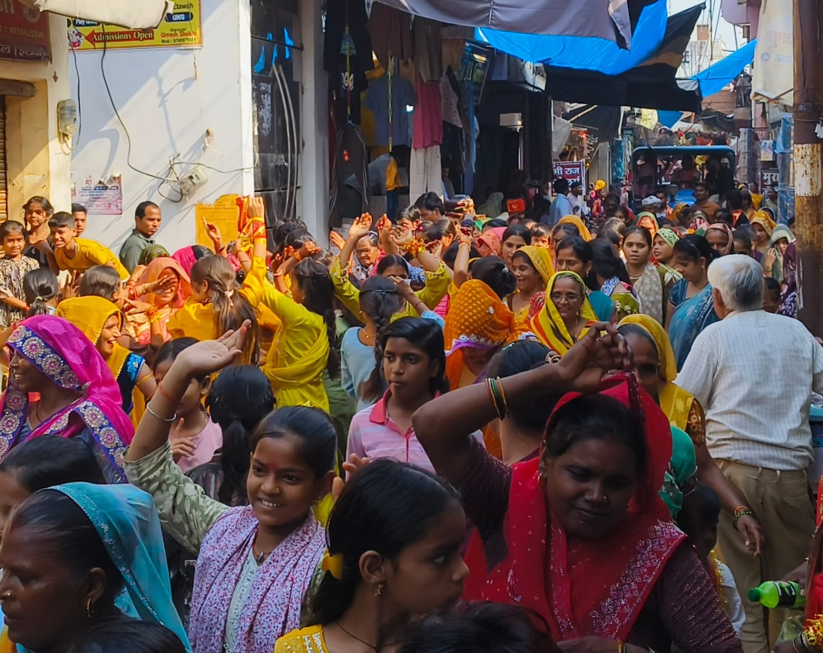 फोटो 34: मां दुर्गा की शोभायात्रा। संवाद फोटो 34: मां दुर्गा की शोभायात्रा। संवाद