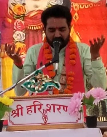 जलालाबाद में दुर्गा मूर्ति विसर्जन यात्रा में शामिल श्रद्धालु। संवाद 