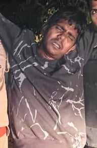 कप्तानगंज में पुलिस मुठभेड़ में पुलिस की गोली से घायल दोनों आरोपी। स्रोत - पुलिस