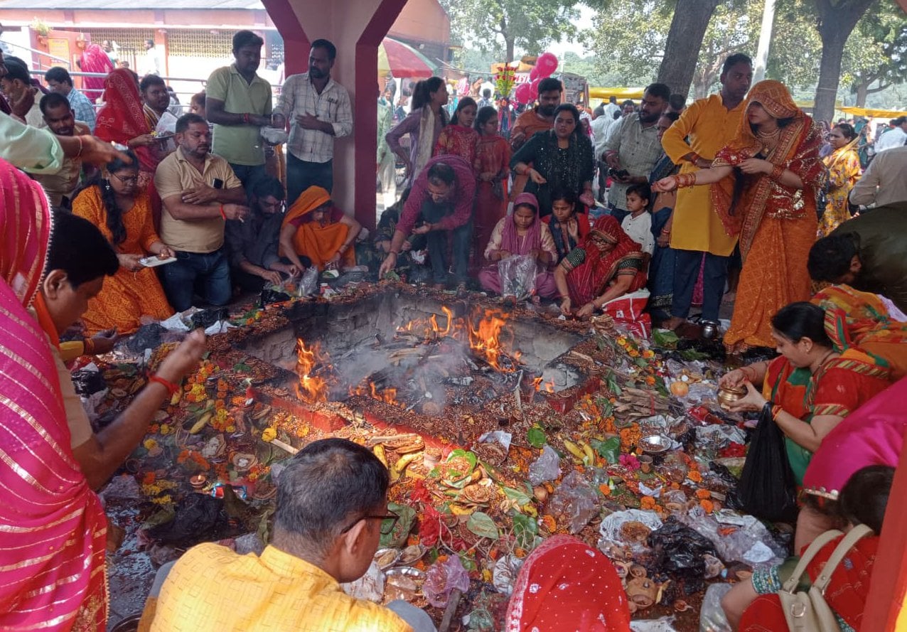 नवरात्र नवमी पर मां बेल्हा देवी का हुआ भव्य श्रृंगार। संवाद नवरात्र नवमी पर मां बेल्हा देवी का हुआ भव्य श्रृंगार। संवाद