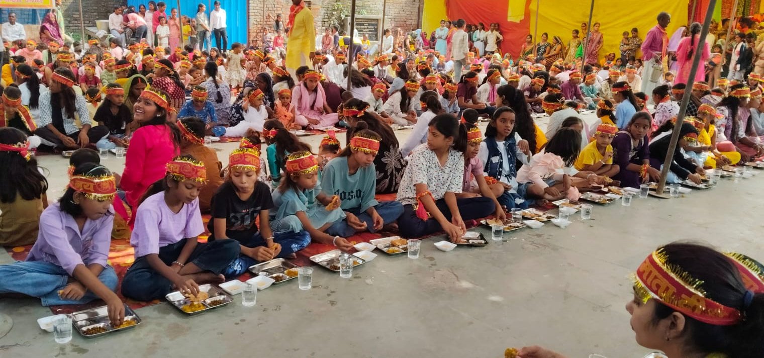 नवरात्र नवमी पर मां बेल्हा देवी का हुआ भव्य श्रृंगार। संवाद नवरात्र नवमी पर मां बेल्हा देवी का हुआ भव्य श्रृंगार। संवाद