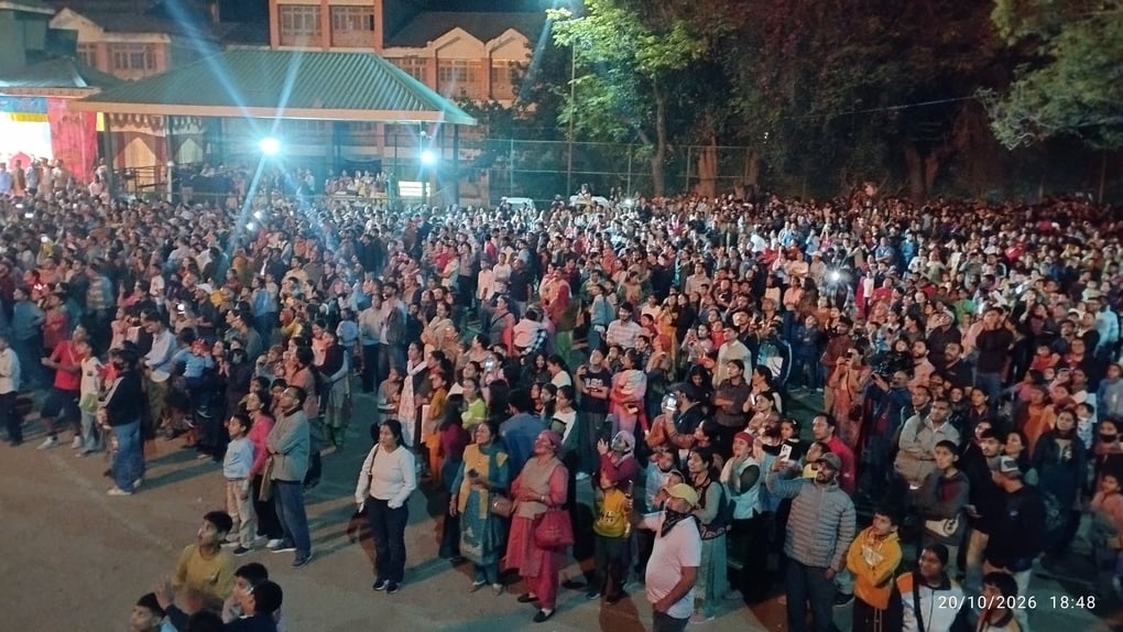 रामपुर बुशहर में दशहरा उत्सव में होता रावण दहन। संवाद रामपुर बुशहर में दशहरा उत्सव में होता रावण दहन। संवाद