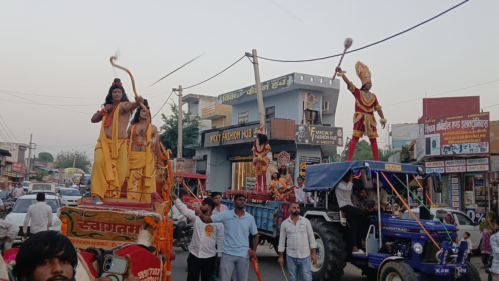 एलिगेंट हाइट सोसाइटी में रावण दहन का दृश्य। संवाद एलिगेंट हाइट सोसाइटी में रावण दहन का दृश्य। संवाद