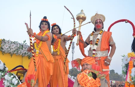 फरीदाबाद एनआईटी स्थित दशहरा मैदान में धू-धूकर जलता कुंभकरण का पुतला । संवाद फरीदाबाद एनआईटी स्थित दशहरा मैदान में धू-धूकर जलता कुंभकरण का पुतला । संवाद