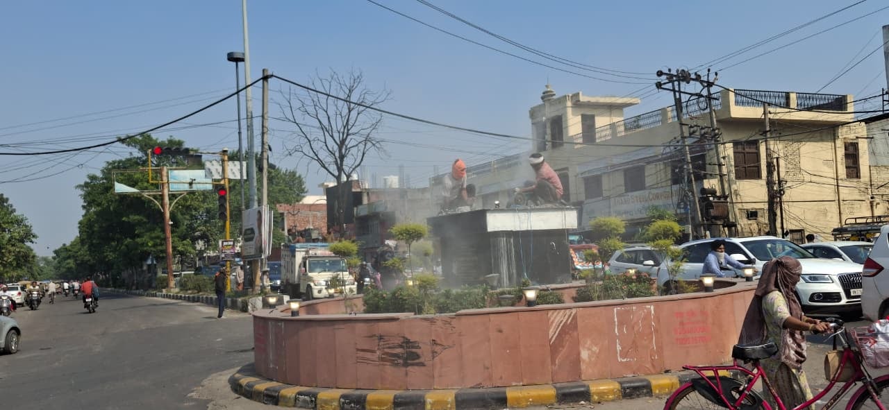 चौक पर स्थापित की गई नई प्रतिमा। प्रवक्ता चौक पर स्थापित की गई नई प्रतिमा। प्रवक्ता