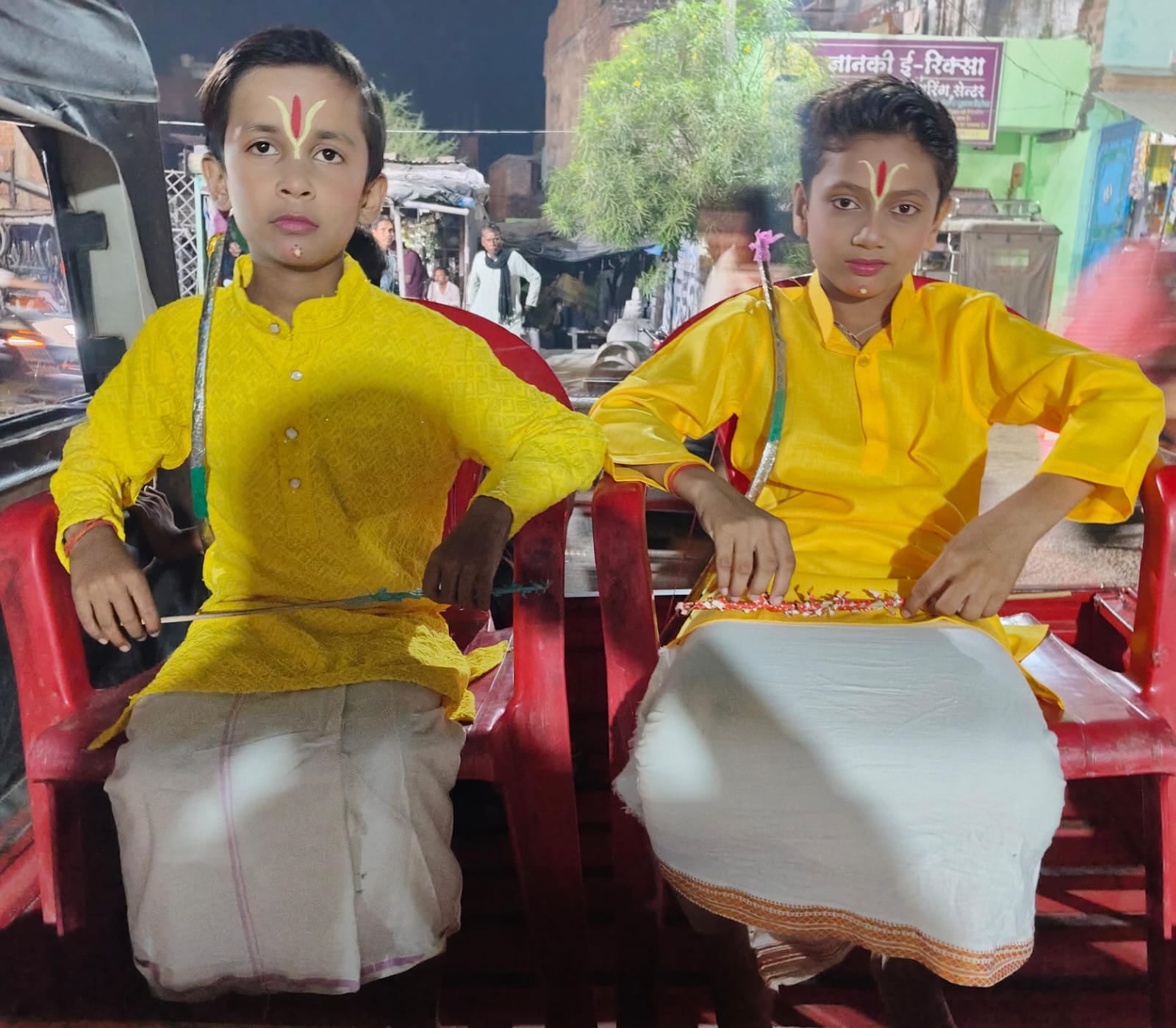 फोटो -43- बबेरू में लंका विजय के बाद भगवान श्रीराम व लक्ष्मण। संवाद
