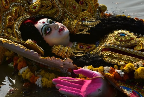मां दुर्गा के विसर्जन के लिए उमड़े भक्त मां दुर्गा के विसर्जन के लिए उमड़े भक्त