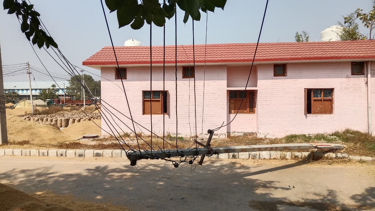 शहरी सबडिवीजन में हड़ताल के दौरान खाली पड़ी कर्मचारियों की सीटें। संवाद शहरी सबडिवीजन में हड़ताल के दौरान खाली पड़ी कर्मचारियों की सीटें। संवाद