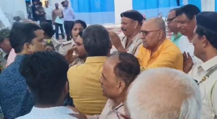 आपस में भिड़े निर्दलीय प्रत्याशी समर्थक