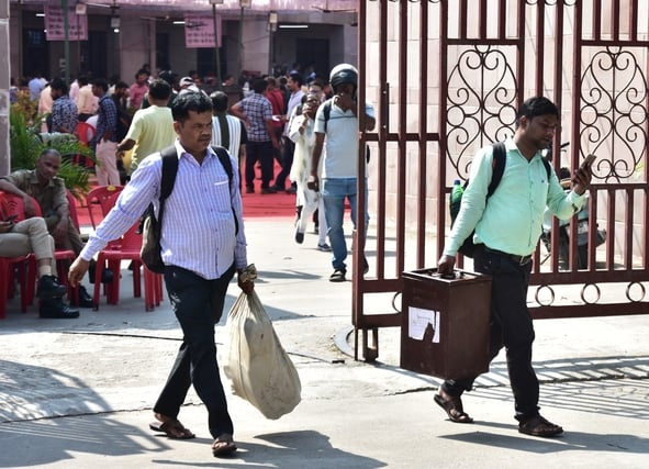 लखनऊ खंड स्नातक एवं शिक्षक निर्वाचन की बृहस्पतिवार को तैयारियां चलीं। 
