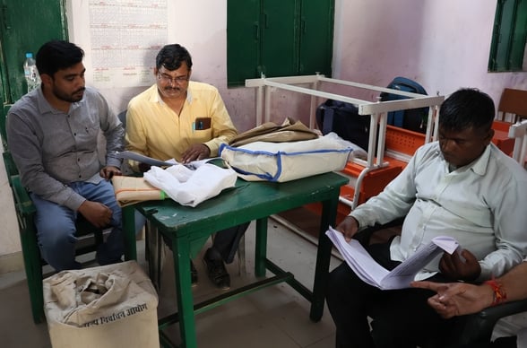 लखनऊ खंड स्नातक एवं शिक्षक निर्वाचन की बृहस्पतिवार को तैयारियां चलीं। 
