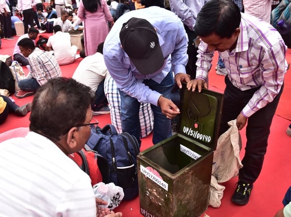 लखनऊ खंड स्नातक एवं शिक्षक निर्वाचन की बृहस्पतिवार को तैयारियां चलीं। 