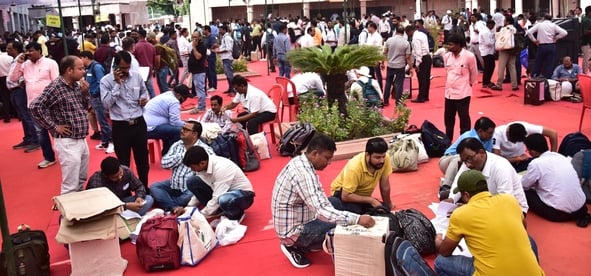 लखनऊ खंड स्नातक एवं शिक्षक निर्वाचन की बृहस्पतिवार को तैयारियां चलीं। 