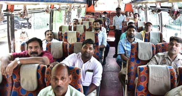 लखनऊ खंड स्नातक एवं शिक्षक निर्वाचन की बृहस्पतिवार को तैयारियां चलीं। 
