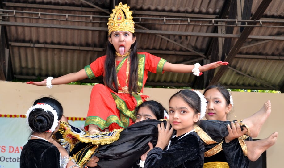 प्रतियोगिताओं में बच्चों ने बिखेरे विविध संस्कृति के रंग