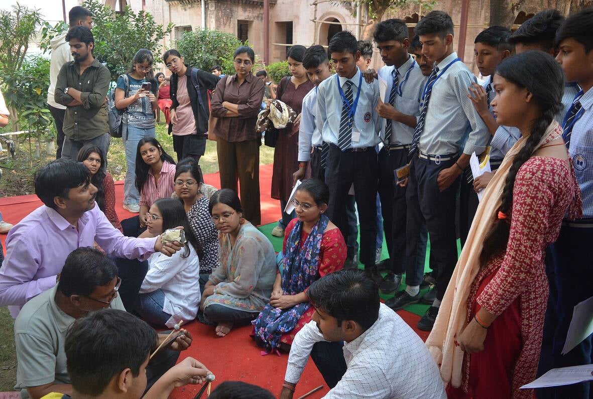 कार्यशाला में मनका बनाने का दिया गया प्रशिक्षण कार्यशाला में मनका बनाने का दिया गया प्रशिक्षण