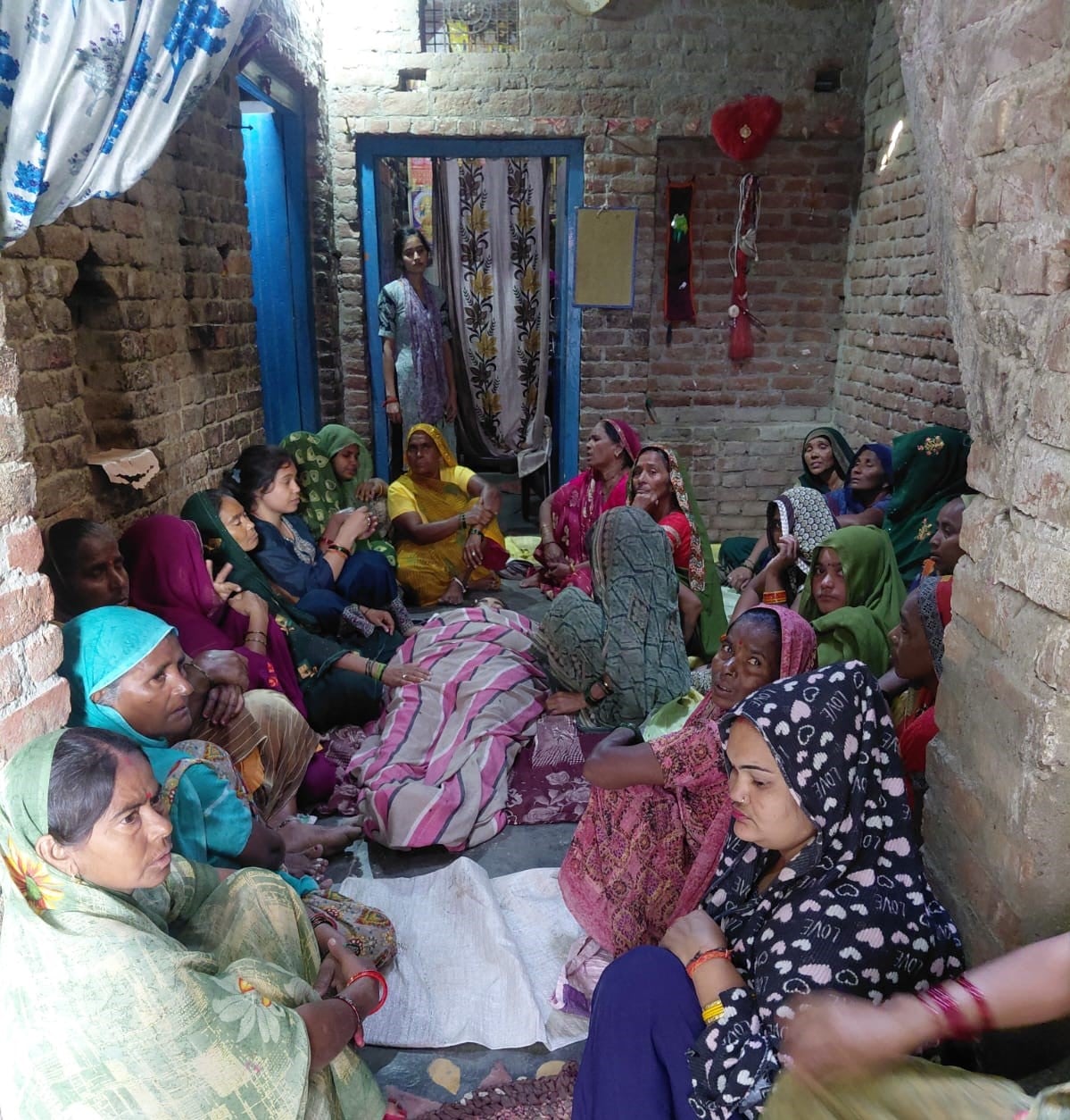 रेहड़िया गांव में फैली गंदगी। संवाद