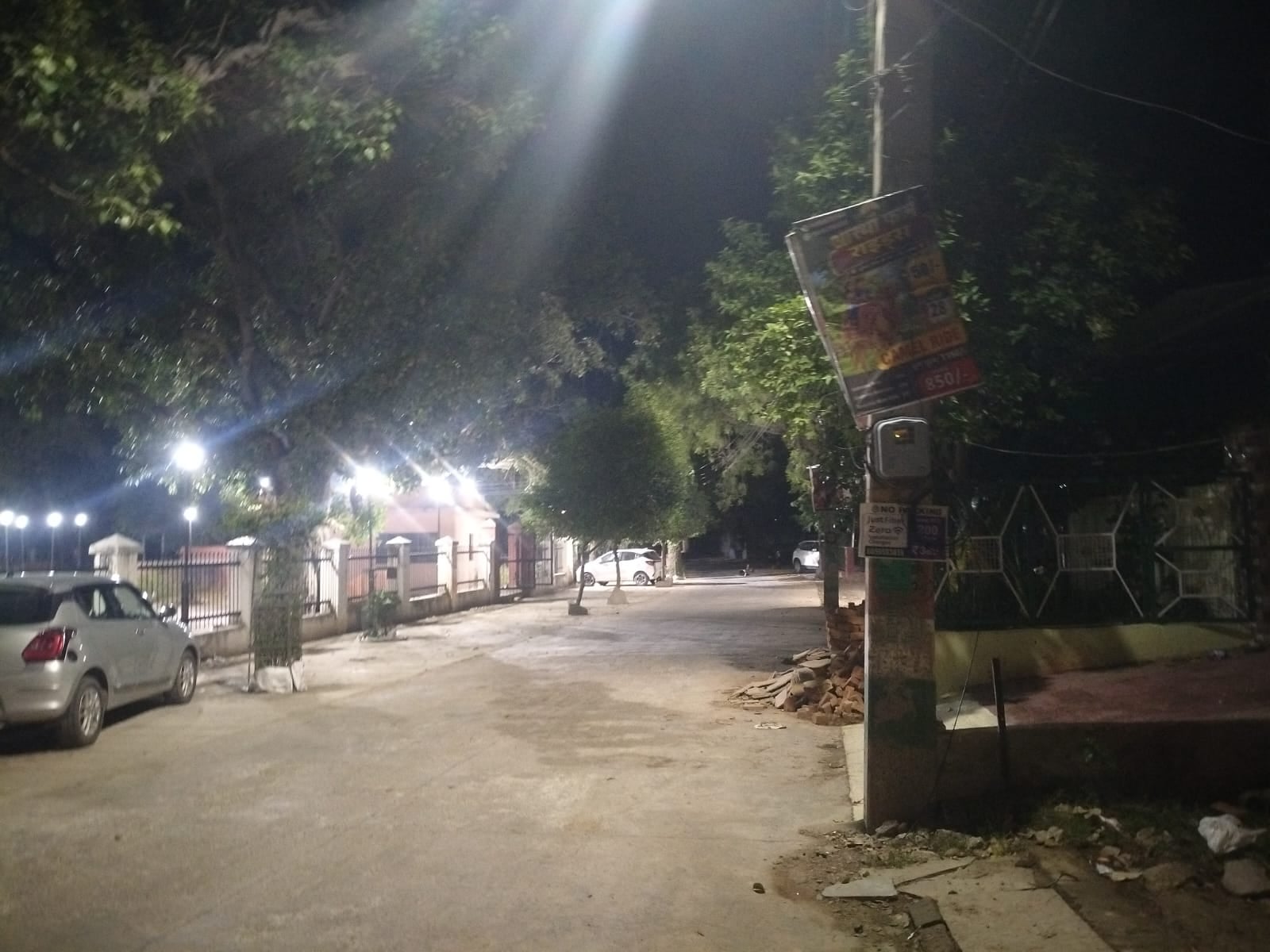 सेक्टर 1 में रात के समय छाया अंधेरा। संवाद