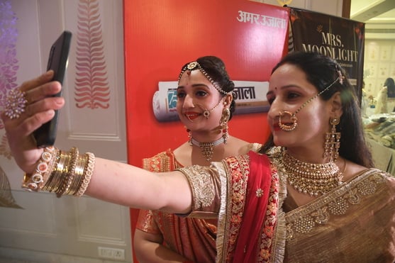 फैशन फिएस्टा कार्यक्रम में प्रतिभागियों ने लिया हिस्सा फैशन फिएस्टा कार्यक्रम में प्रतिभागियों ने लिया हिस्सा
