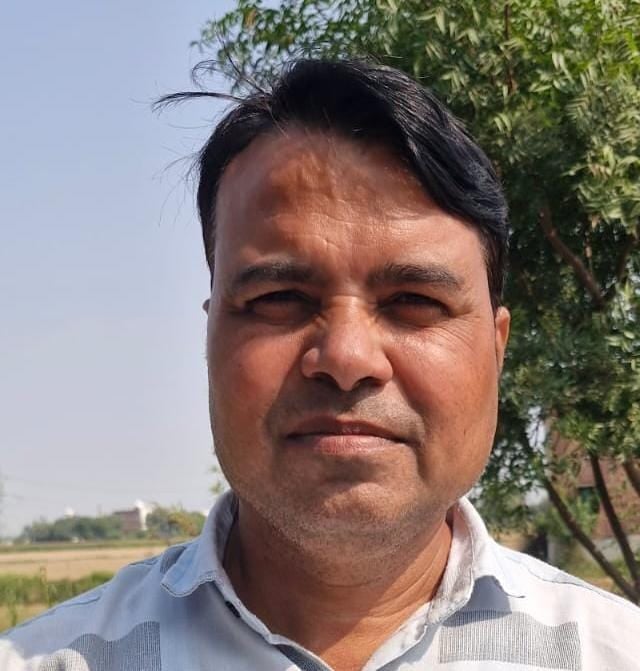 फोटो: 22 तिजोरा चौराहे से बीबामऊ लिंक रोड पर हुए गड्ढे। संवाद