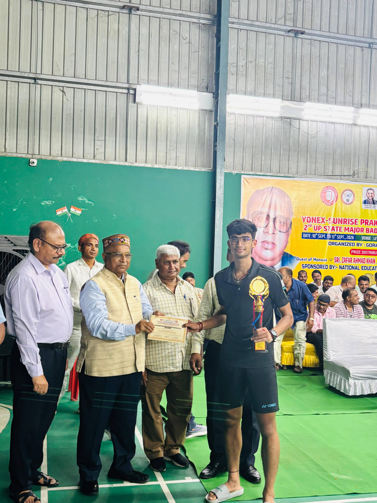 गोरखपुर में आयोजित यूपी सब जूनियर बैडमिंटन चैम्पियनशिप में बालिका एकल में स्वर्ण पदक विजेता अग् गोरखपुर में आयोजित यूपी सब जूनियर बैडमिंटन चैम्पियनशिप में बालिका एकल में स्वर्ण पदक विजेता अग्