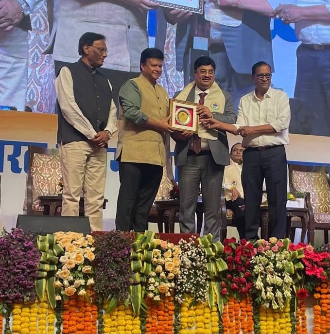 कार्यक्रम के दौरान शामिल नोएडा के उद्यमी